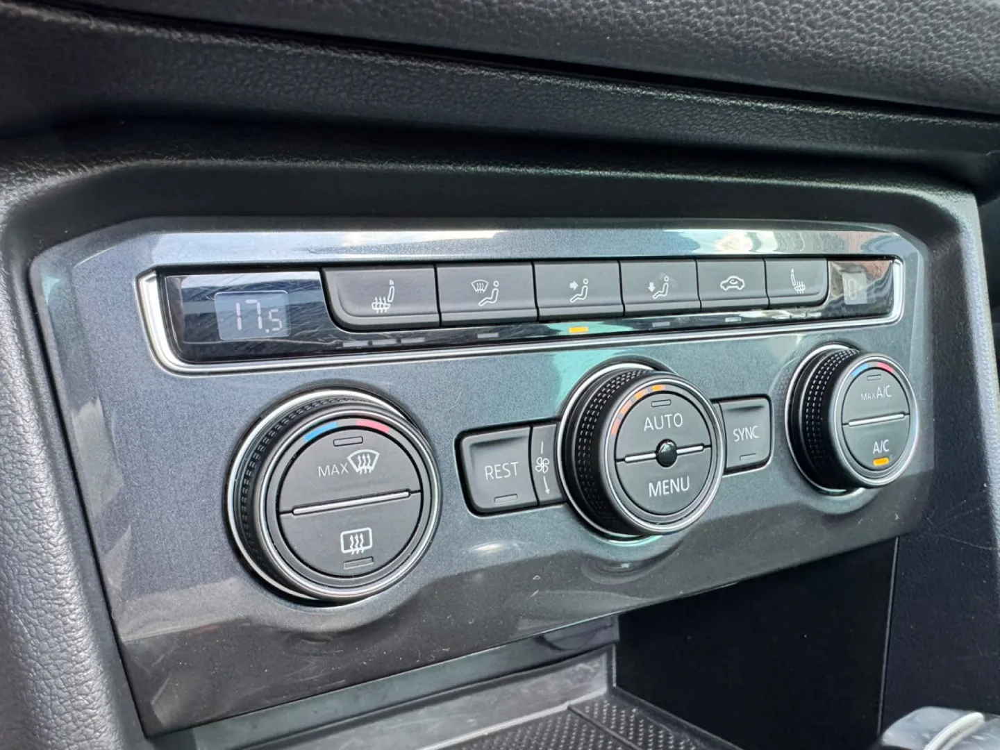 Cumpara/ Vinde online Volkswagen Tiguan 2016 SH, la cel mai bun pret pentru tine!