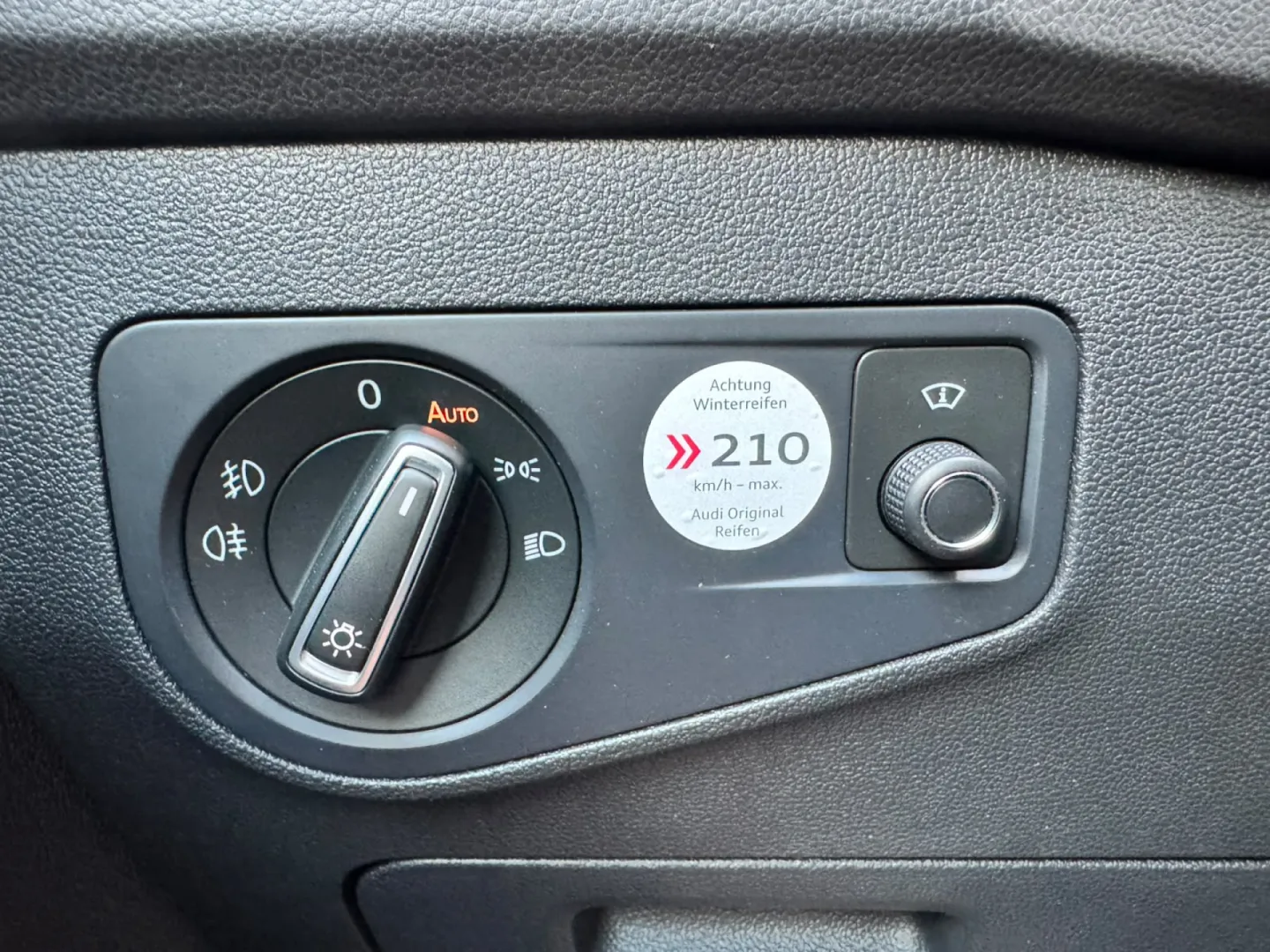 Cumpara/ Vinde online Volkswagen Tiguan 2016 SH, la cel mai bun pret pentru tine!