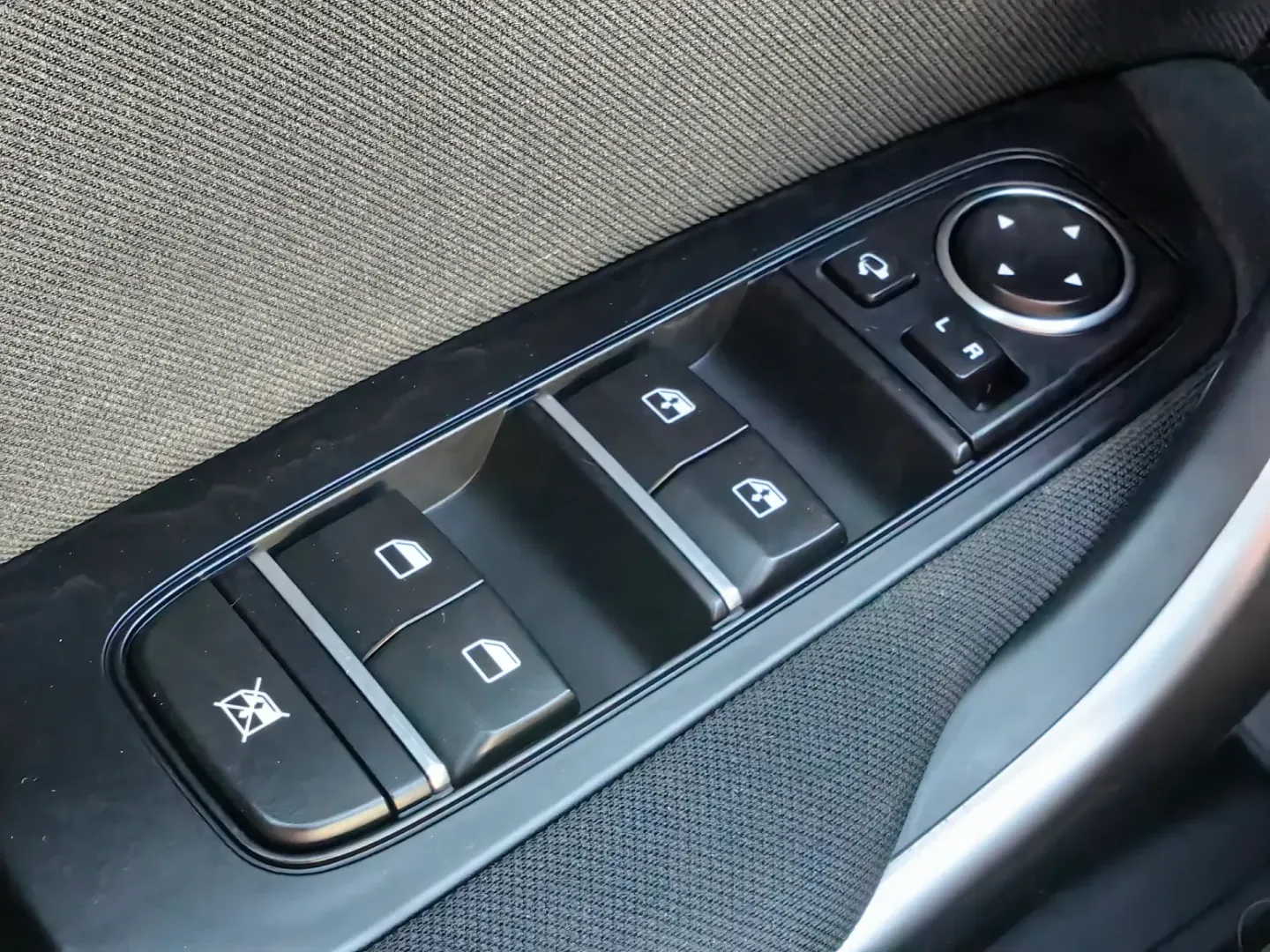 Cumpara/ Vinde online Kia Ceed 2024 SH, la cel mai bun pret pentru tine!
