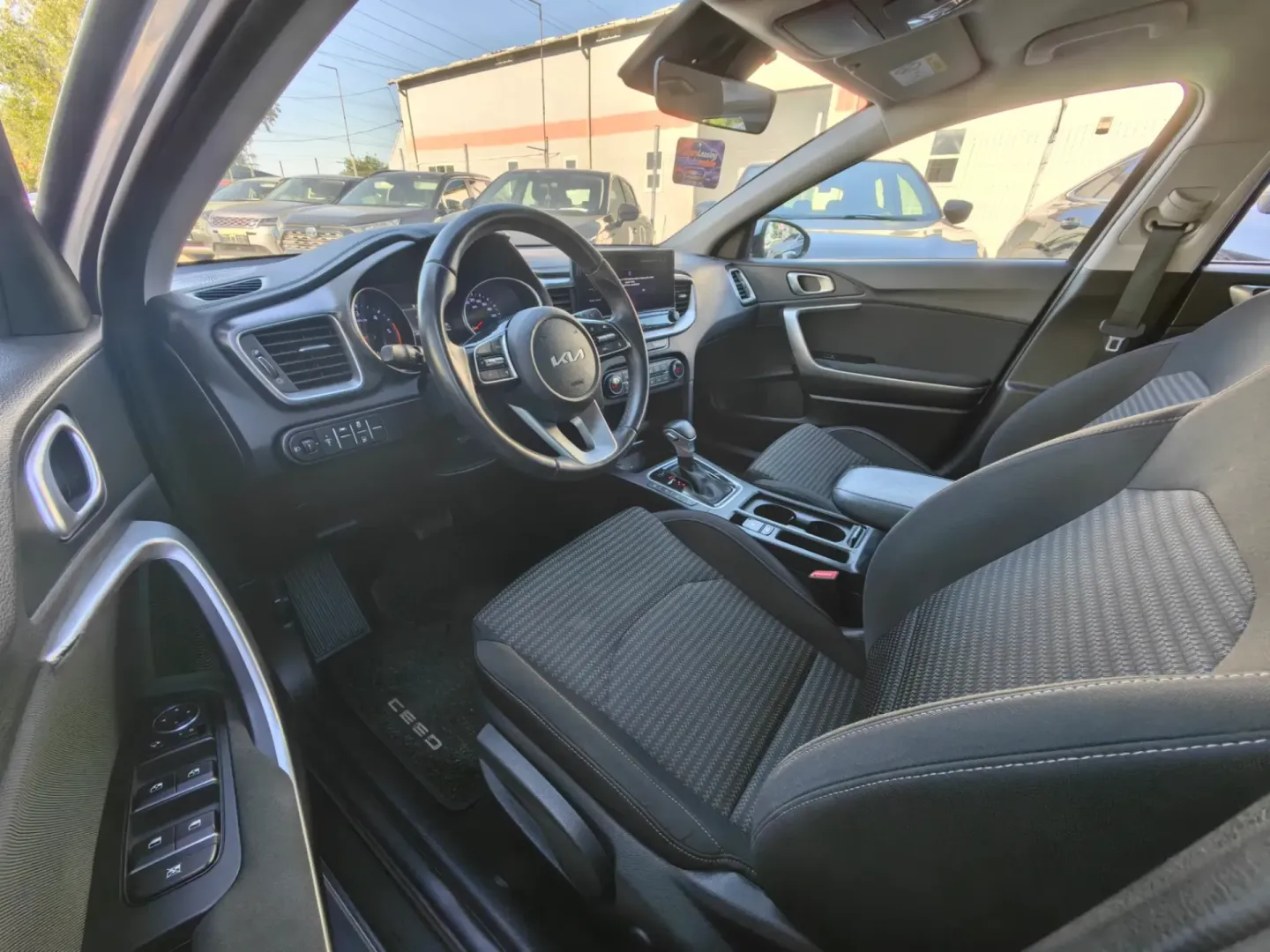 Cumpara/ Vinde online Kia Ceed 2024 SH, la cel mai bun pret pentru tine!
