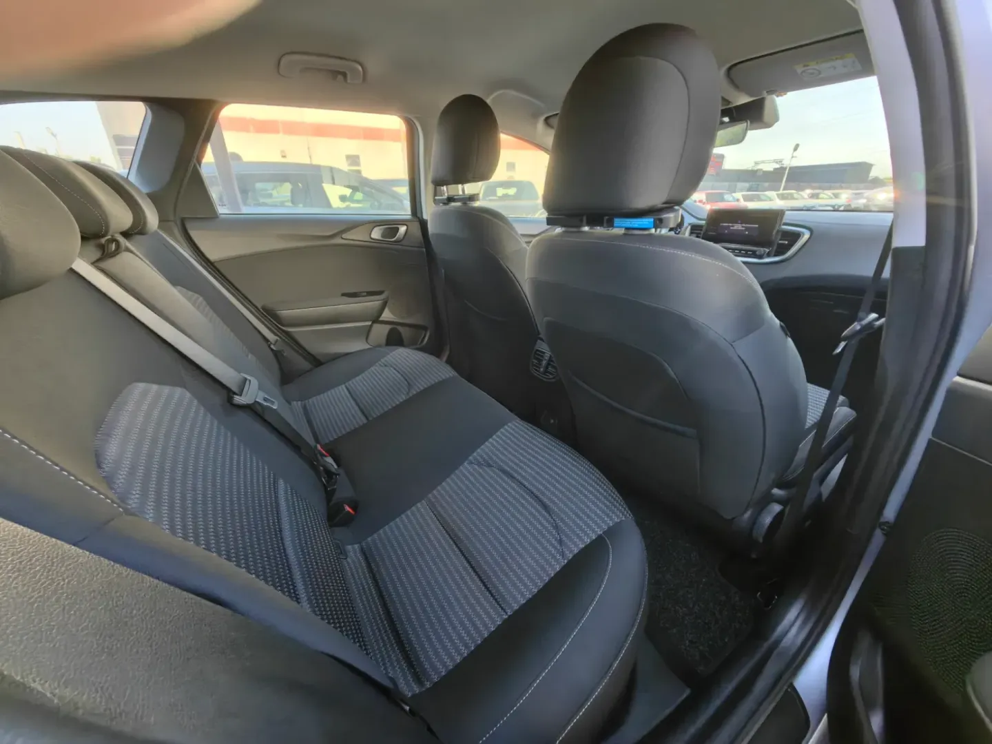 Cumpara/ Vinde online Kia Ceed 2024 SH, la cel mai bun pret pentru tine!