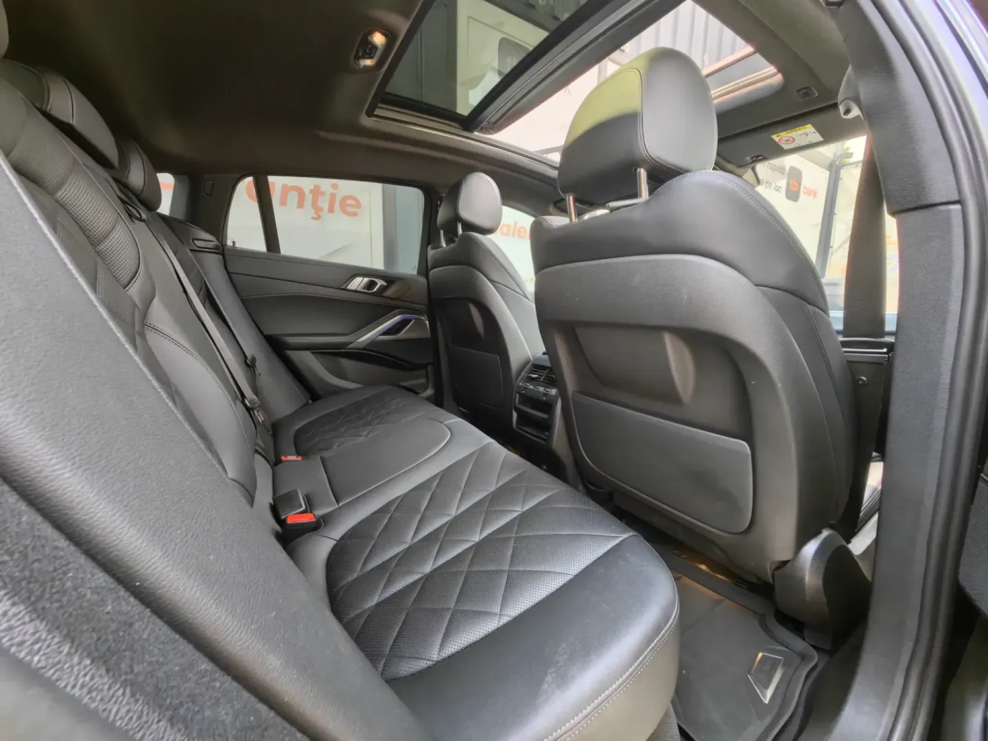 Cumpara/ Vinde online BMW X6 2023 SH, la cel mai bun pret pentru tine!