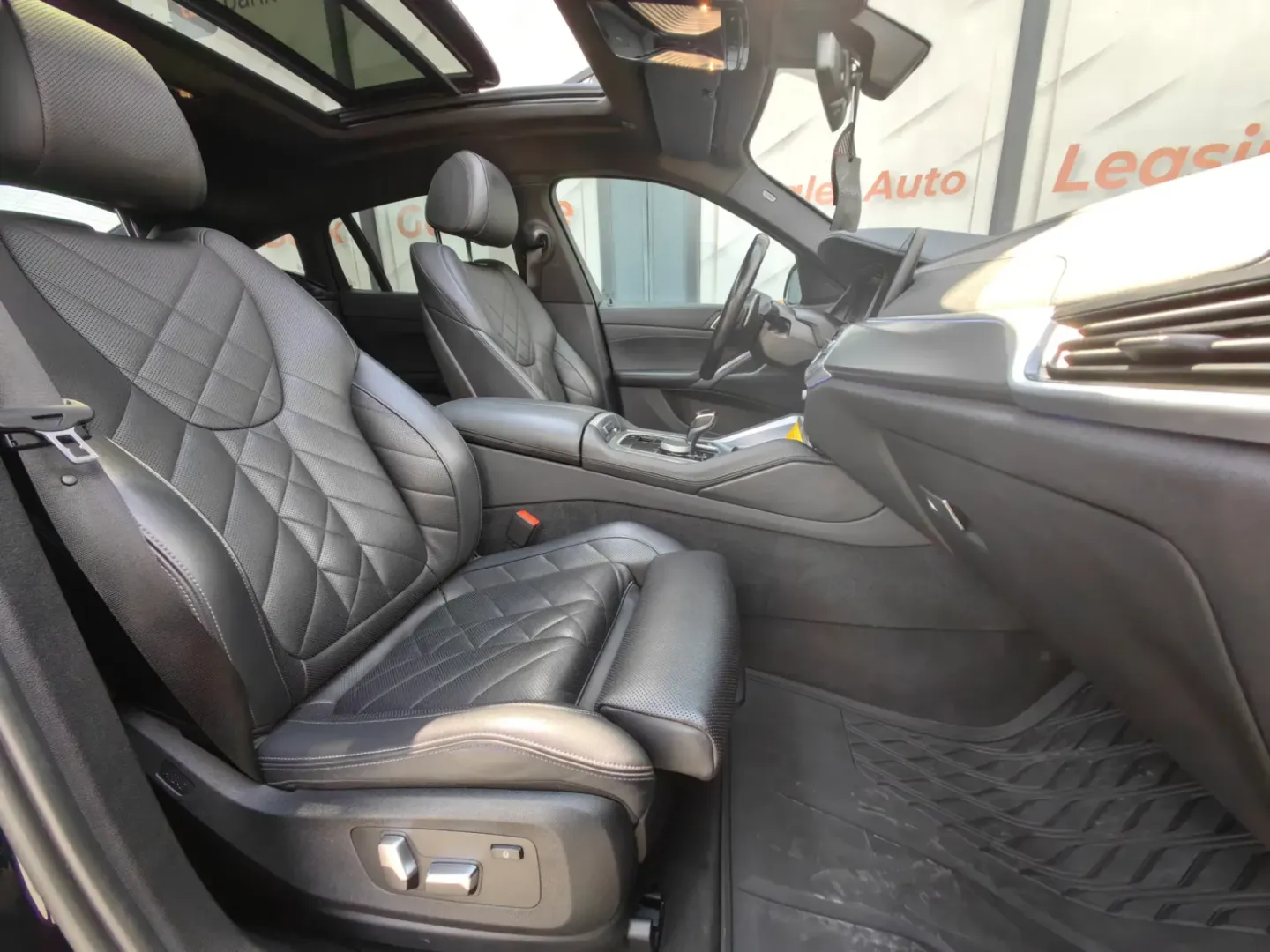 Cumpara/ Vinde online BMW X6 2023 SH, la cel mai bun pret pentru tine!