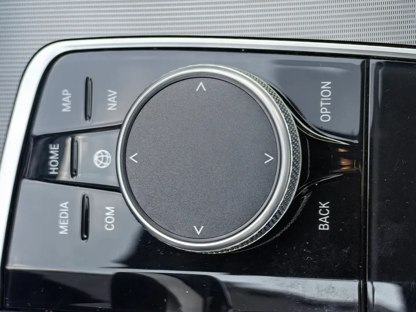 Cumpara/ Vinde online BMW X6 2023 SH, la cel mai bun pret pentru tine!