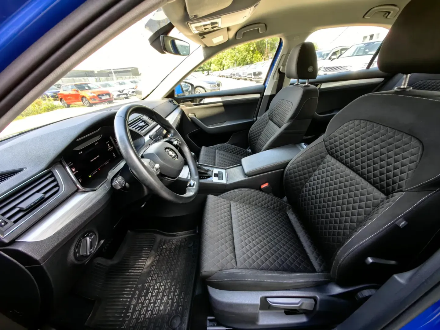Cumpara/ Vinde online Skoda Superb 2023 SH, la cel mai bun pret pentru tine!