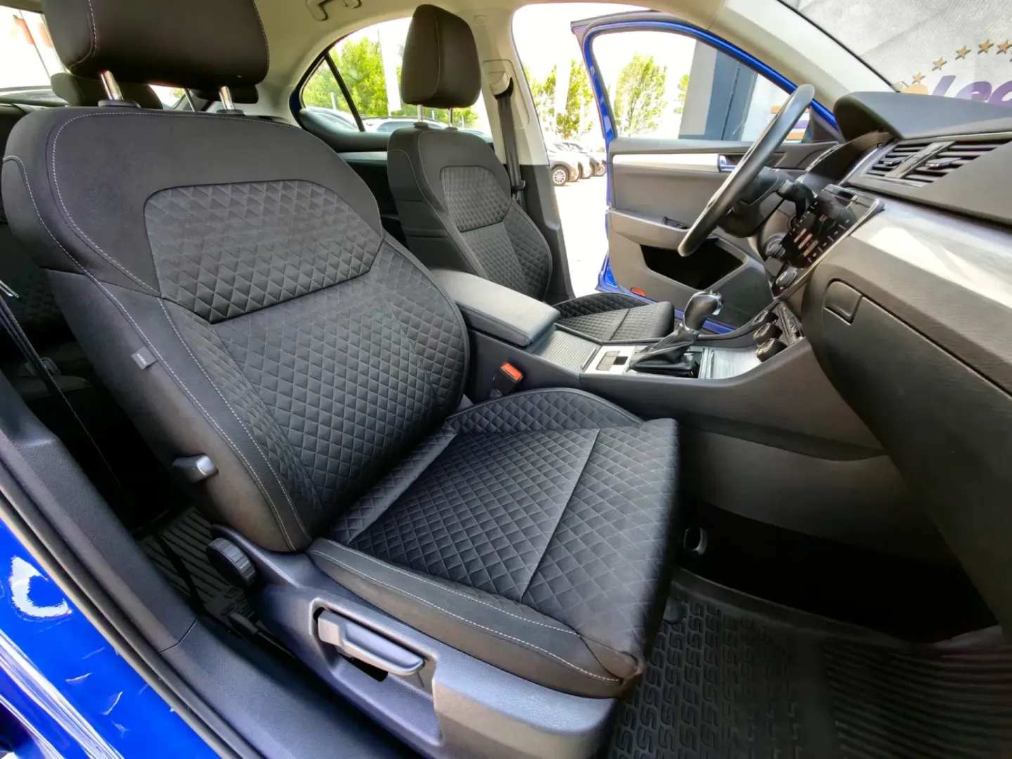 Cumpara/ Vinde online Skoda Superb 2023 SH, la cel mai bun pret pentru tine!