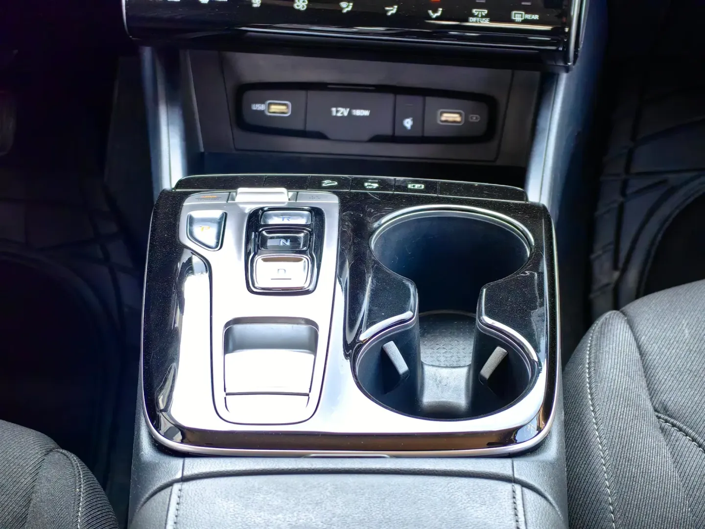 Cumpara/ Vinde online Hyundai Tucson 2022 SH, la cel mai bun pret pentru tine!
