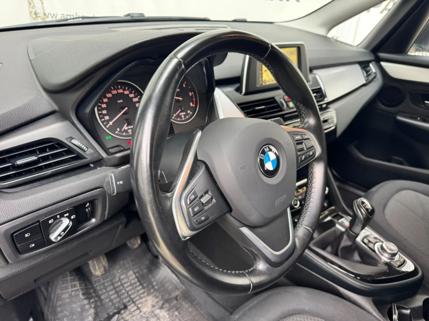 Cumpara/ Vinde online BMW 2 Series 2015 SH, la cel mai bun pret pentru tine!