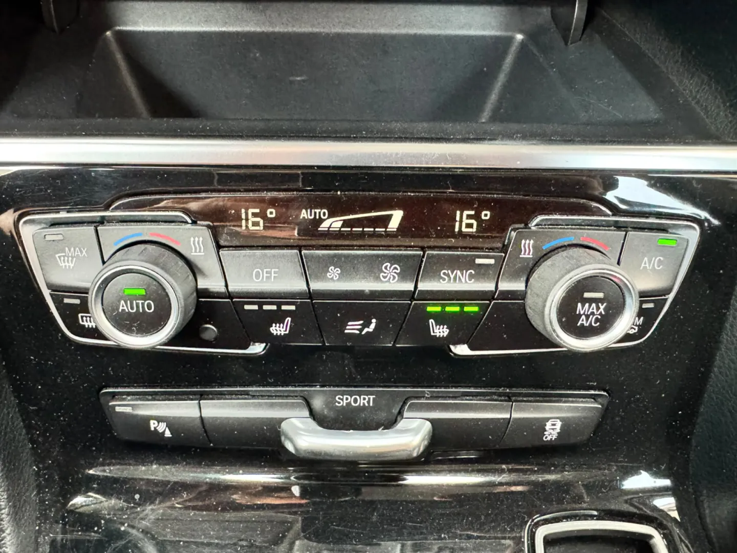 Cumpara/ Vinde online BMW 2 Series 2015 SH, la cel mai bun pret pentru tine!