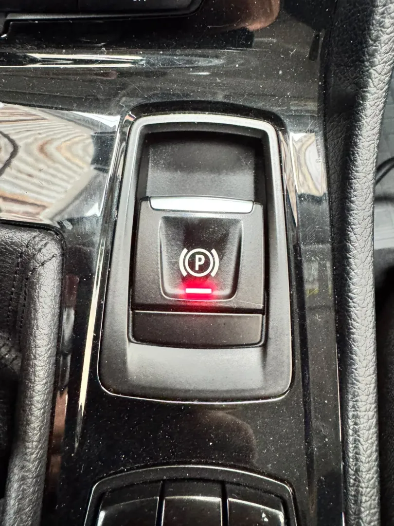 Cumpara/ Vinde online BMW 2 Series 2015 SH, la cel mai bun pret pentru tine!