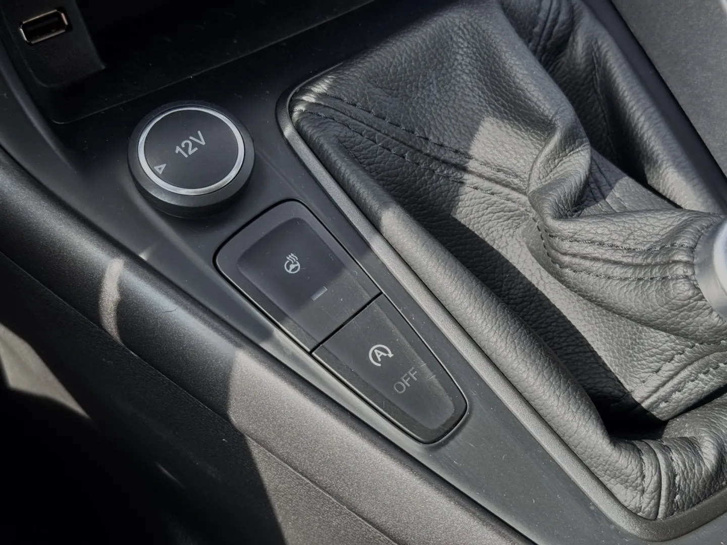 Cumpara/ Vinde online Ford Focus 2015 SH, la cel mai bun pret pentru tine!