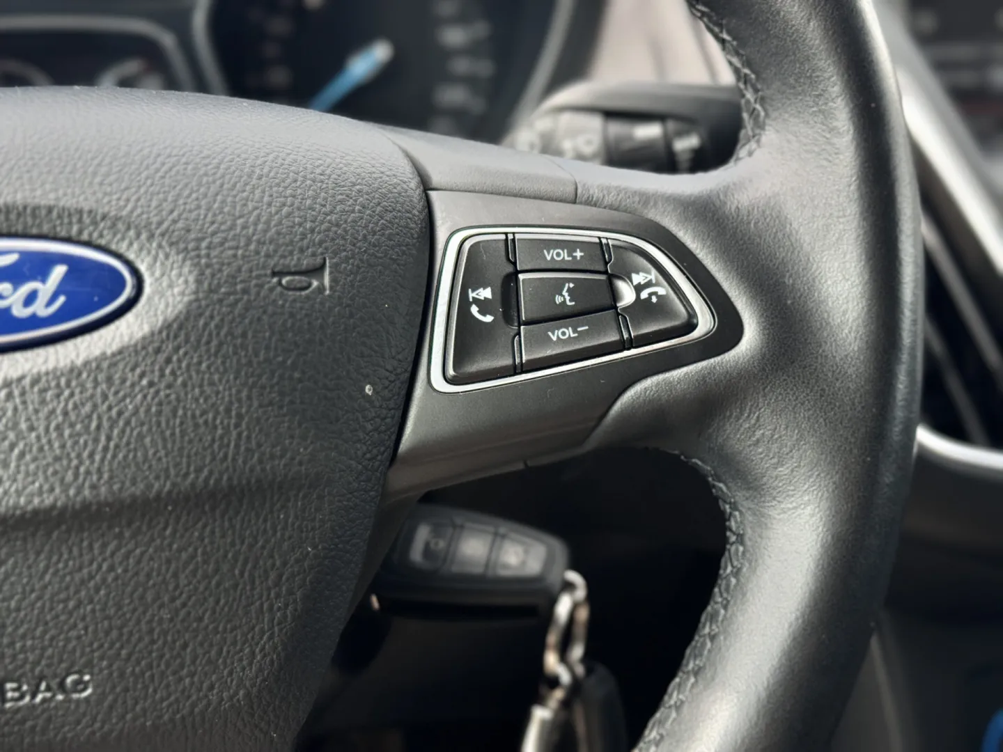 Cumpara/ Vinde online Ford Focus 2015 SH, la cel mai bun pret pentru tine!