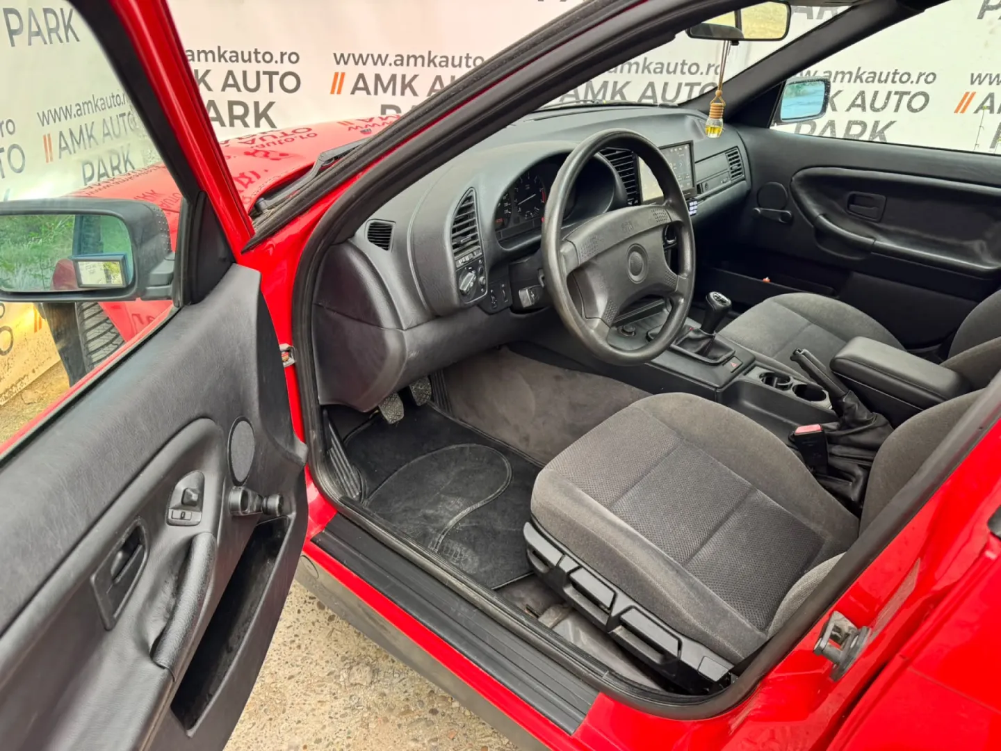 Cumpara/ Vinde online BMW 3 Series 1993 SH, la cel mai bun pret pentru tine!
