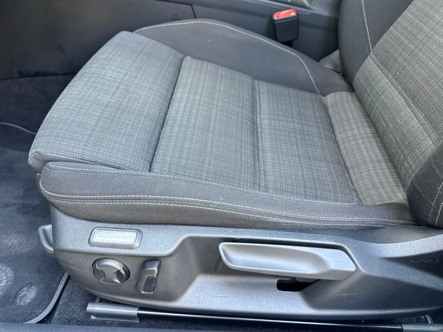 Cumpara/ Vinde online Volkswagen Passat 2021 SH, la cel mai bun pret pentru tine!