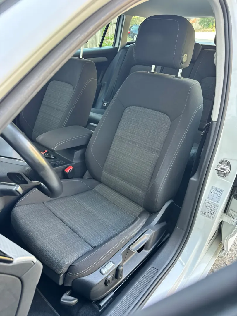 Cumpara/ Vinde online Volkswagen Passat 2021 SH, la cel mai bun pret pentru tine!