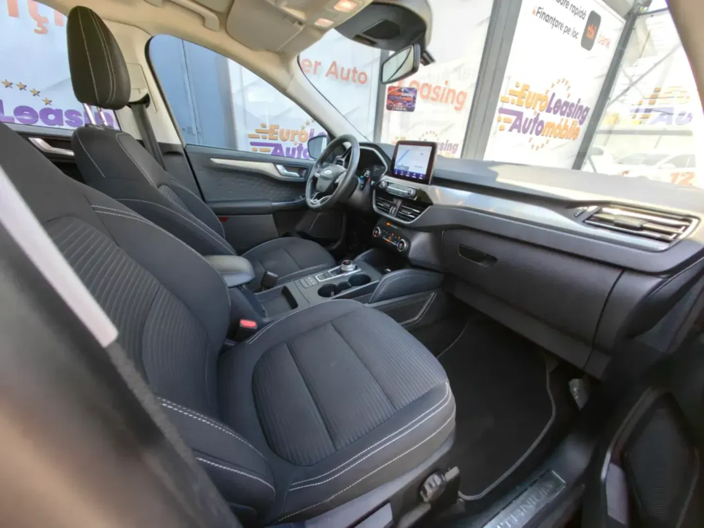 Cumpara/ Vinde online Ford Kuga 2021 SH, la cel mai bun pret pentru tine!