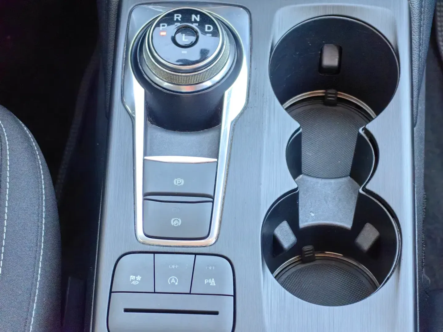 Cumpara/ Vinde online Ford Kuga 2021 SH, la cel mai bun pret pentru tine!