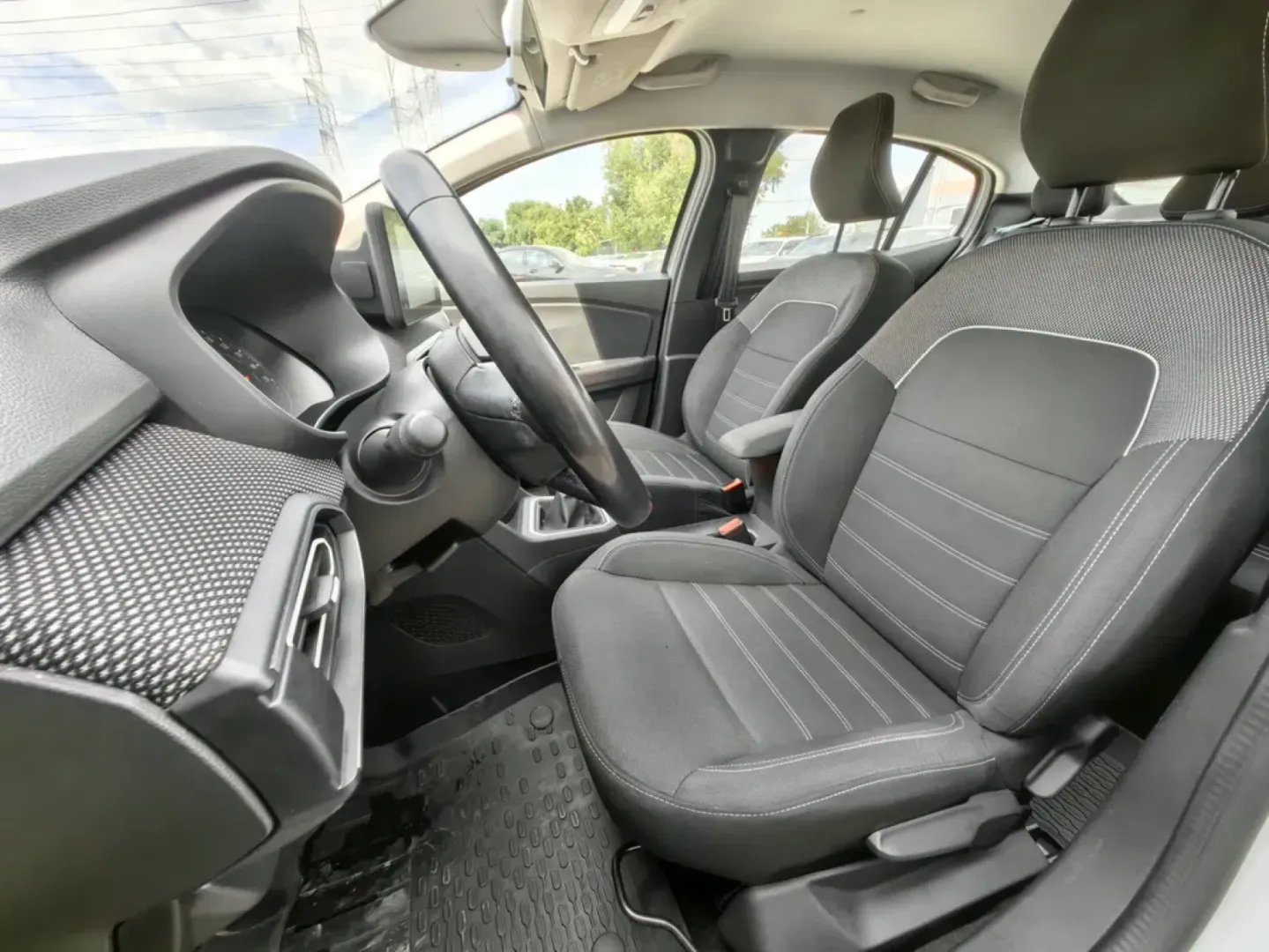 Cumpara/ Vinde online Dacia Logan 2024 SH, la cel mai bun pret pentru tine!