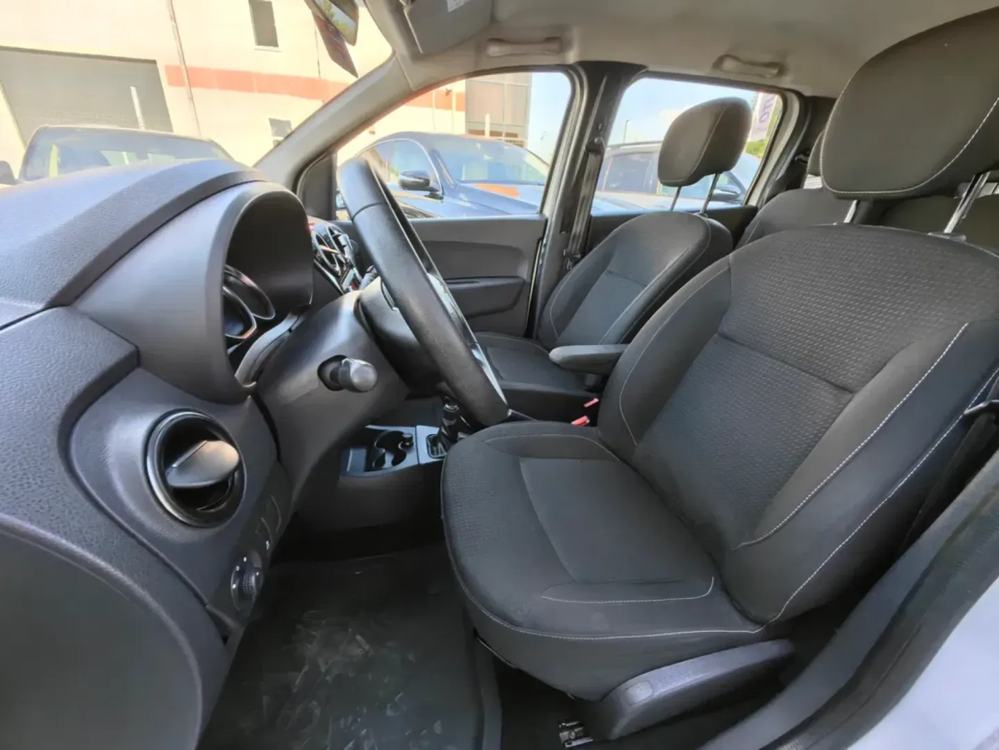 Cumpara/ Vinde online Dacia Lodgy 2021 SH, la cel mai bun pret pentru tine!