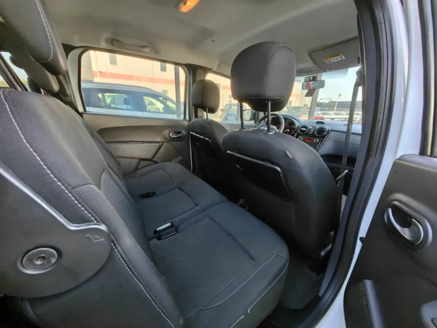 Cumpara/ Vinde online Dacia Lodgy 2021 SH, la cel mai bun pret pentru tine!