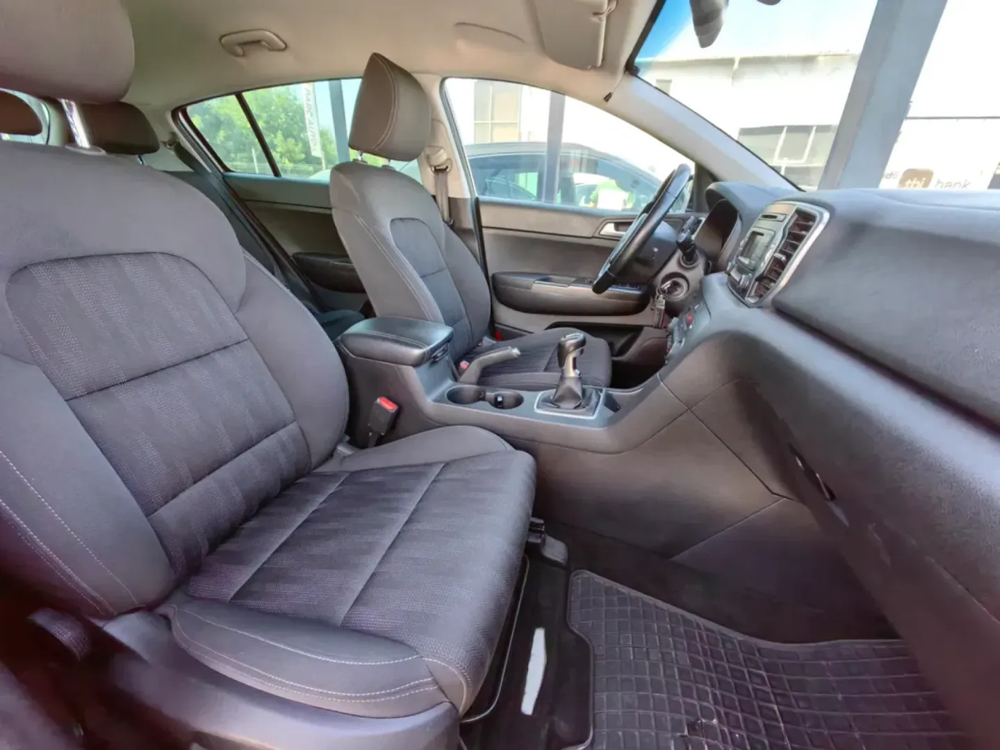 Cumpara/ Vinde online Kia Sportage 2016 SH, la cel mai bun pret pentru tine!