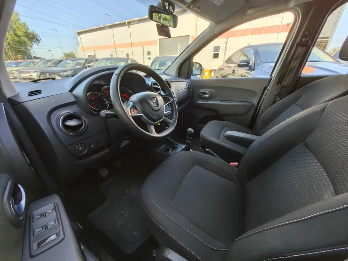 Cumpara/ Vinde online Dacia Lodgy 2021 SH, la cel mai bun pret pentru tine!