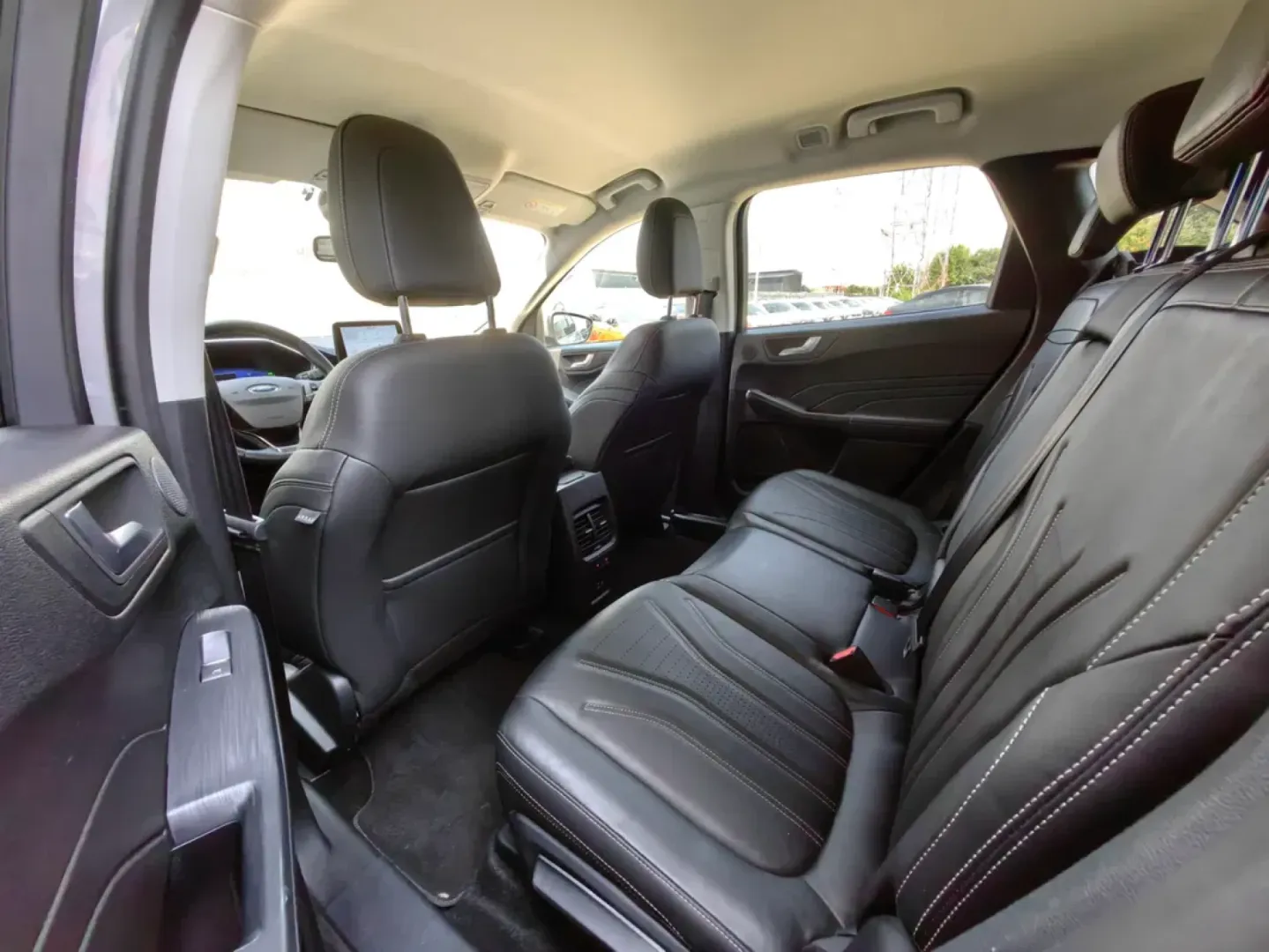 Cumpara/ Vinde online Ford Kuga 2021 SH, la cel mai bun pret pentru tine!