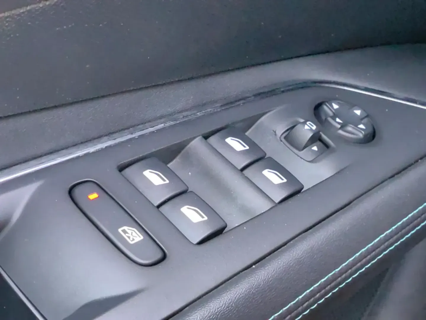 Cumpara/ Vinde online Peugeot 3008 2021 SH, la cel mai bun pret pentru tine!