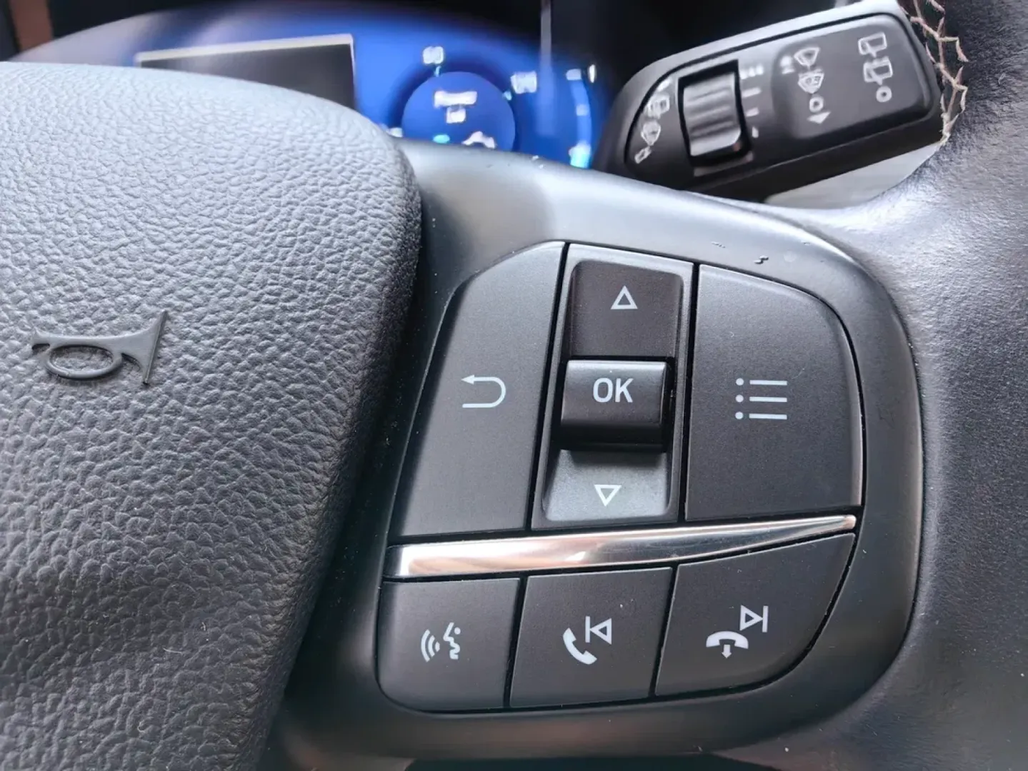 Cumpara/ Vinde online Ford Kuga 2021 SH, la cel mai bun pret pentru tine!