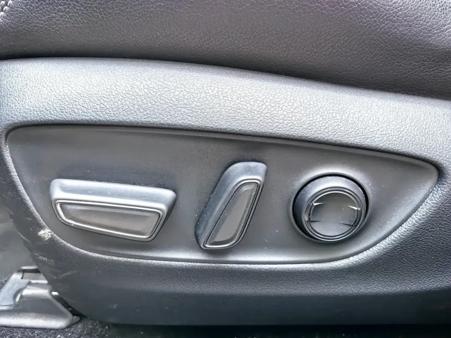 Cumpara/ Vinde online Toyota RAV 4 2021 SH, la cel mai bun pret pentru tine!
