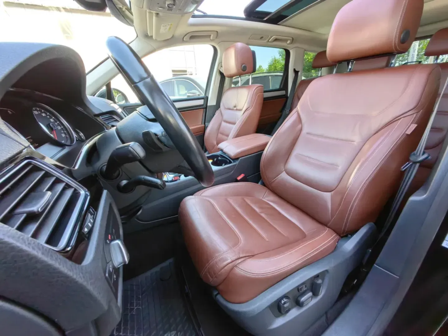 Cumpara/ Vinde online Volkswagen Touareg 2017 SH, la cel mai bun pret pentru tine!
