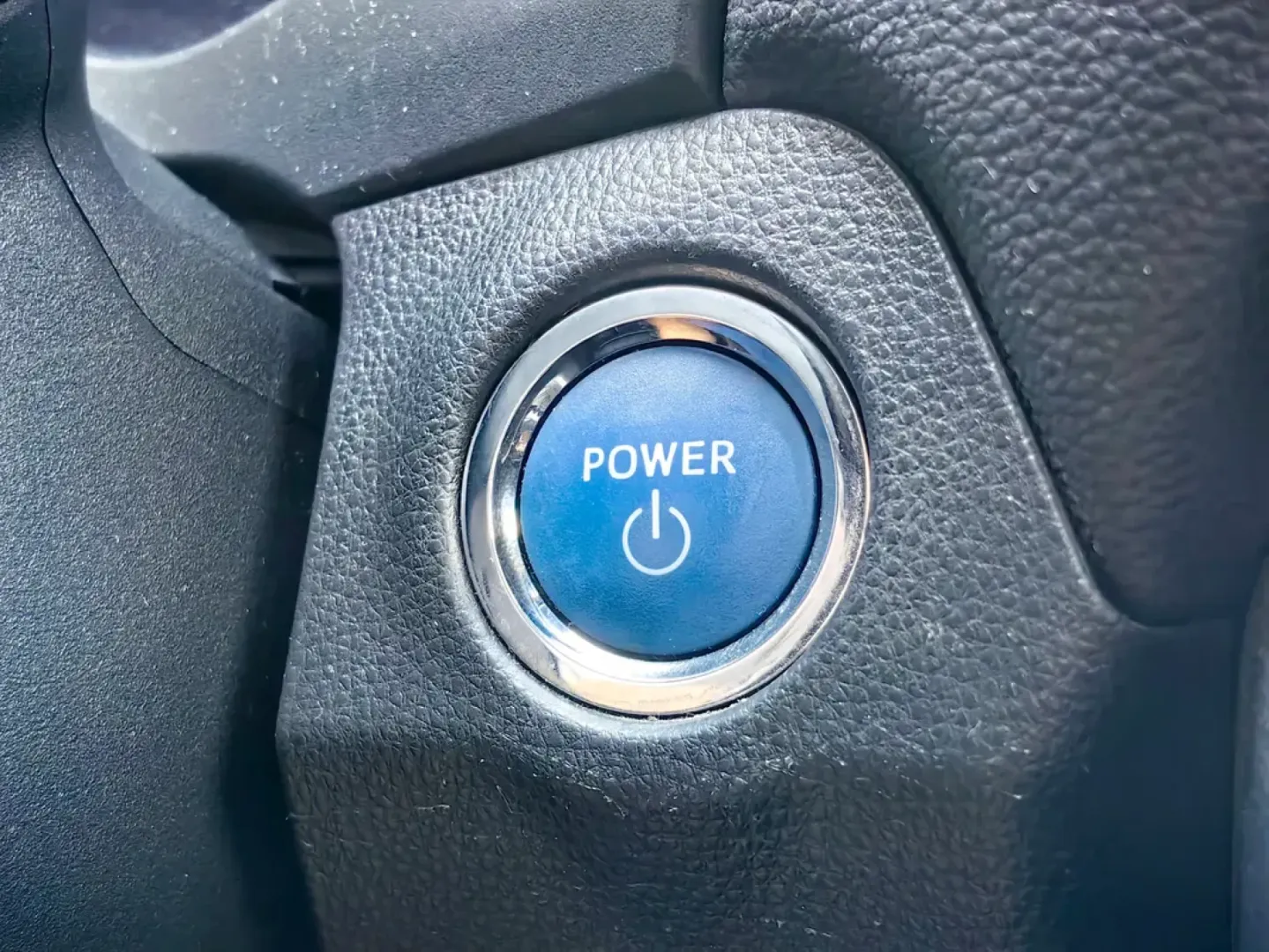 Cumpara/ Vinde online Toyota RAV 4 2021 SH, la cel mai bun pret pentru tine!