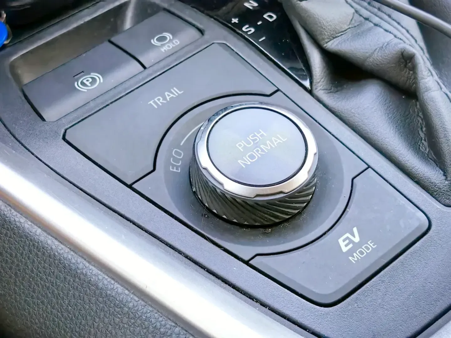 Cumpara/ Vinde online Toyota RAV 4 2021 SH, la cel mai bun pret pentru tine!