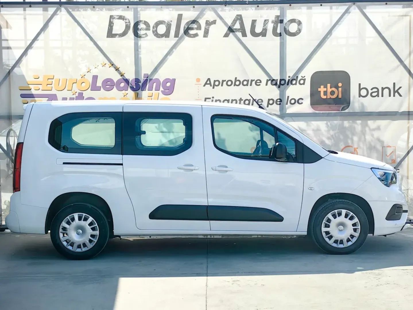 Cumpara/ Vinde online Opel Combo 2022 SH, la cel mai bun pret pentru tine!