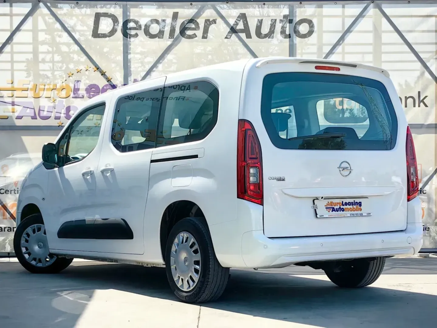 Cumpara/ Vinde online Opel Combo 2022 SH, la cel mai bun pret pentru tine!