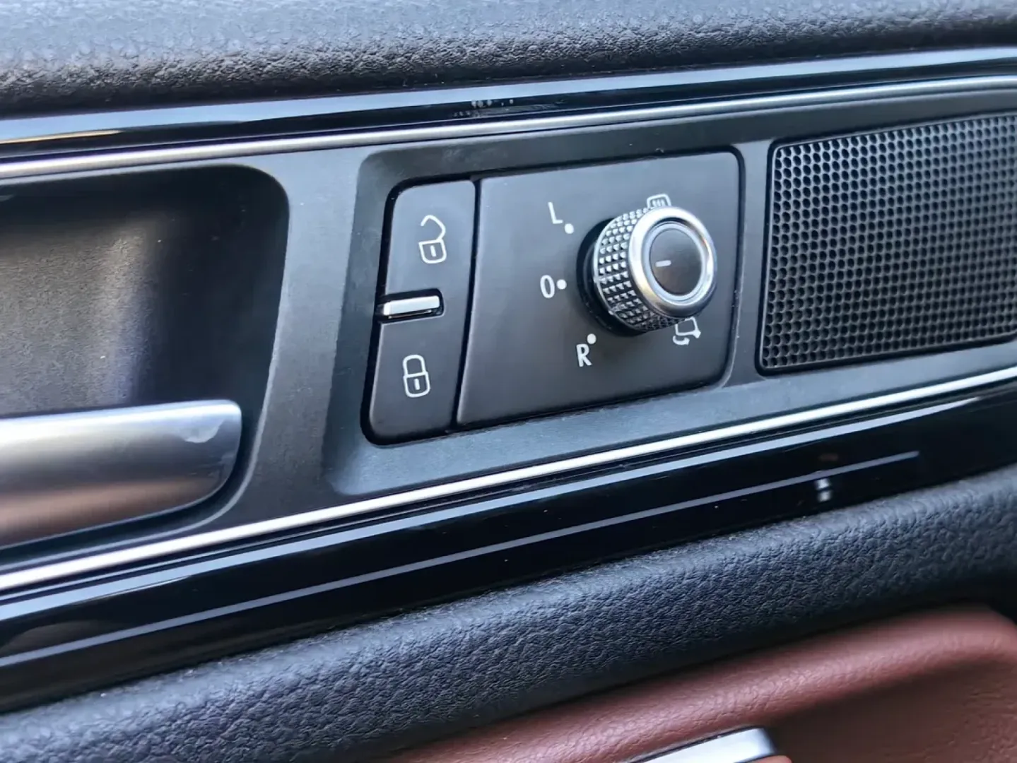 Cumpara/ Vinde online Volkswagen Touareg 2017 SH, la cel mai bun pret pentru tine!