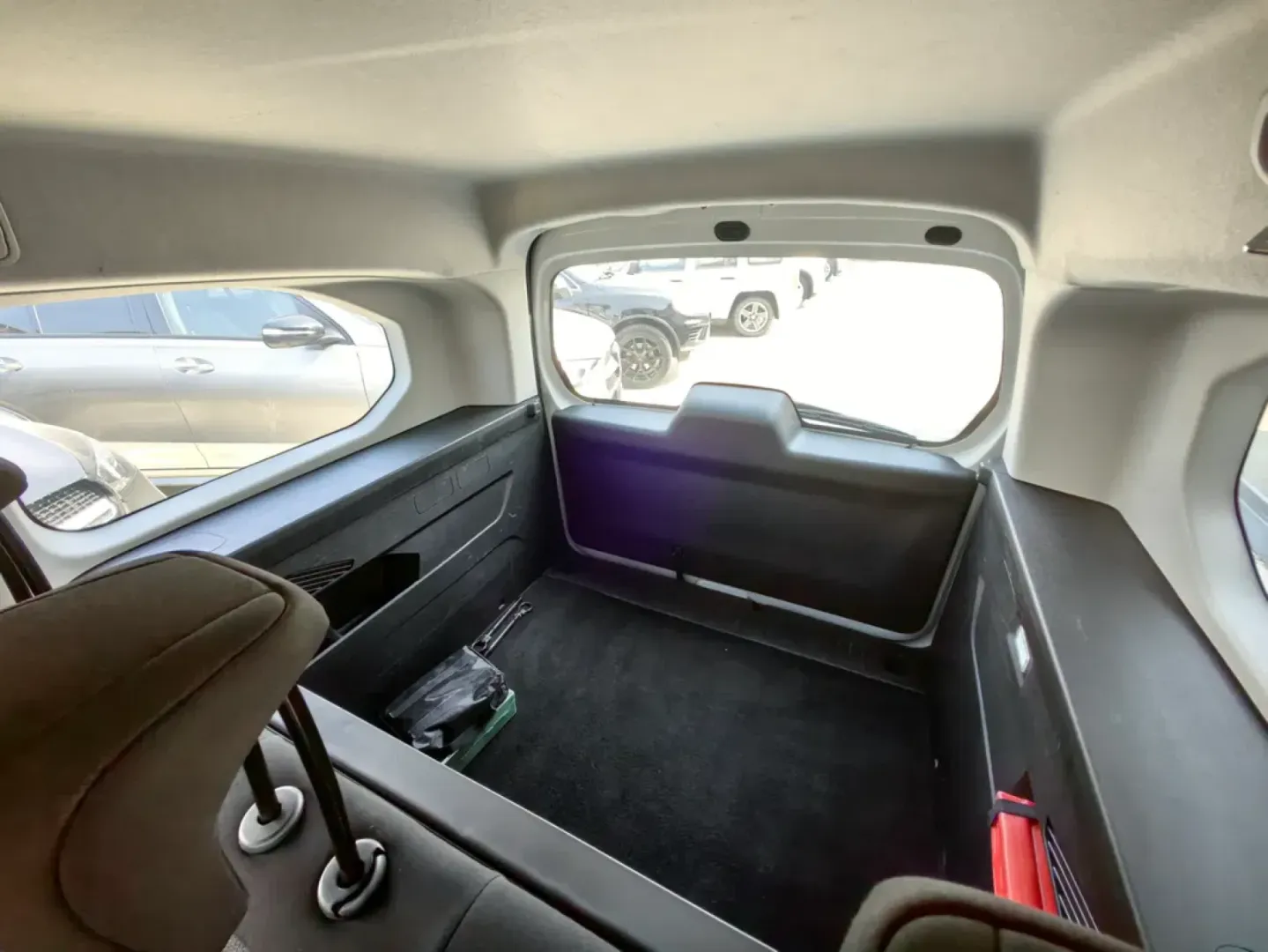 Cumpara/ Vinde online Opel Combo 2022 SH, la cel mai bun pret pentru tine!