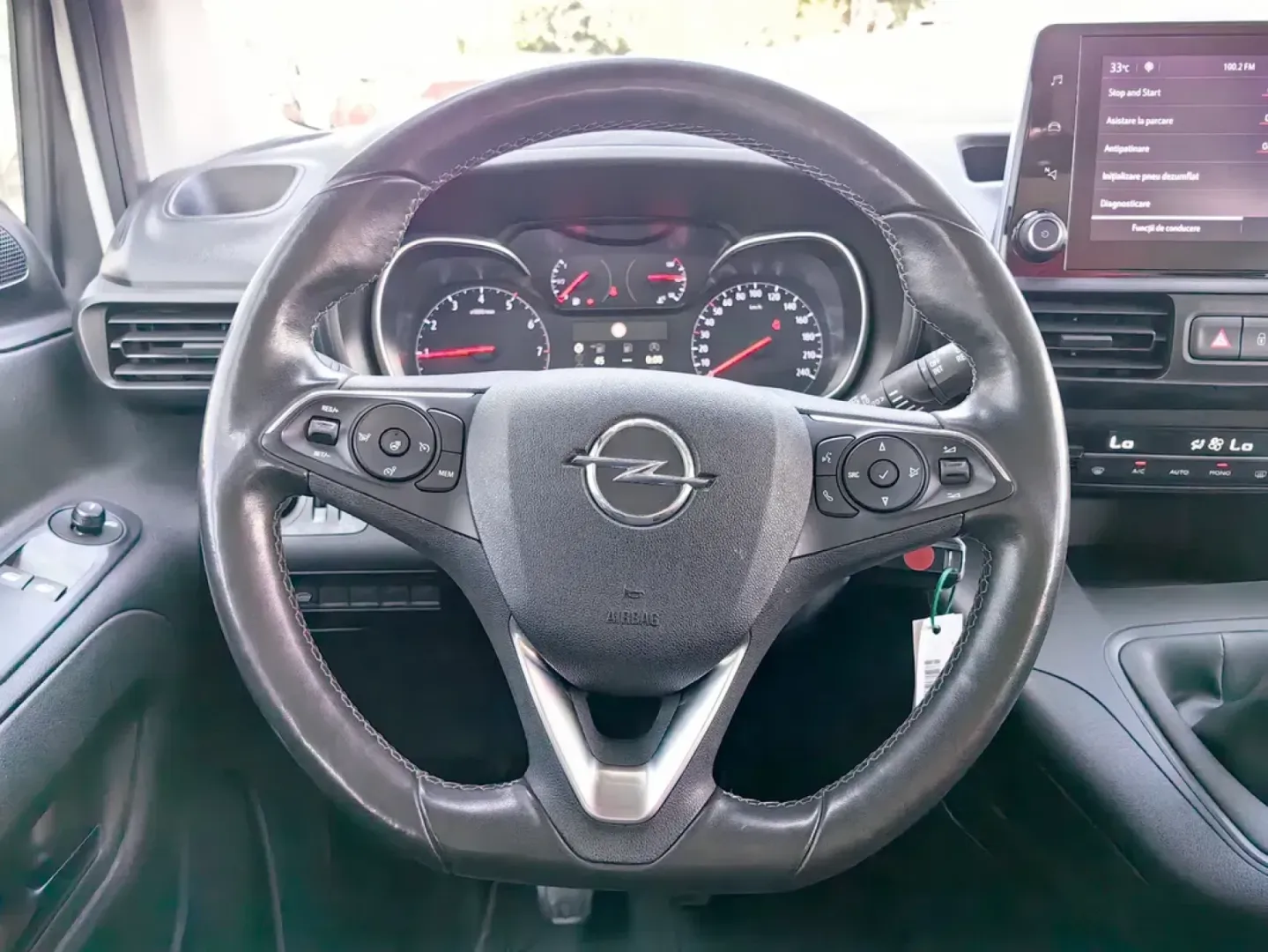 Cumpara/ Vinde online Opel Combo 2022 SH, la cel mai bun pret pentru tine!