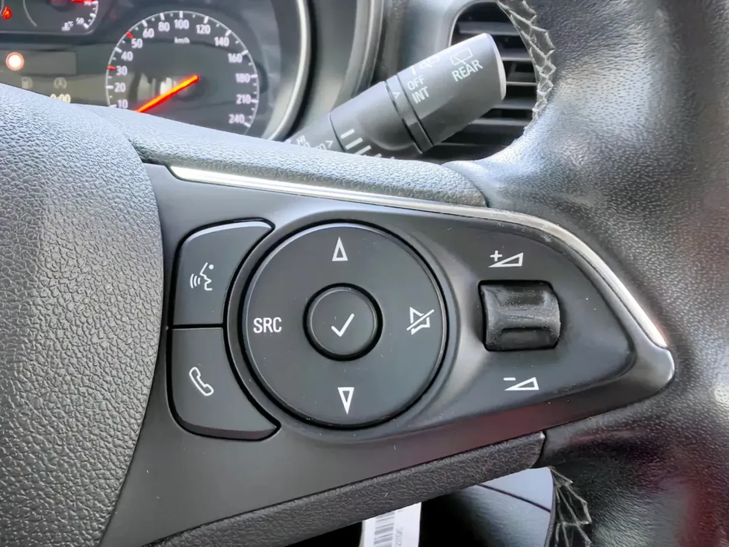 Cumpara/ Vinde online Opel Combo 2022 SH, la cel mai bun pret pentru tine!