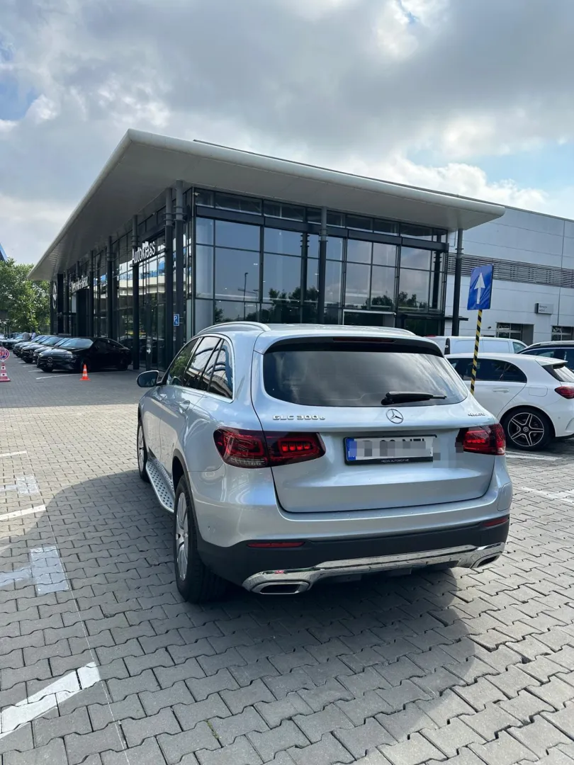 Cumpara/ Vinde online Mercedes-Benz GLC 300 2021 SH, la cel mai bun pret pentru tine!