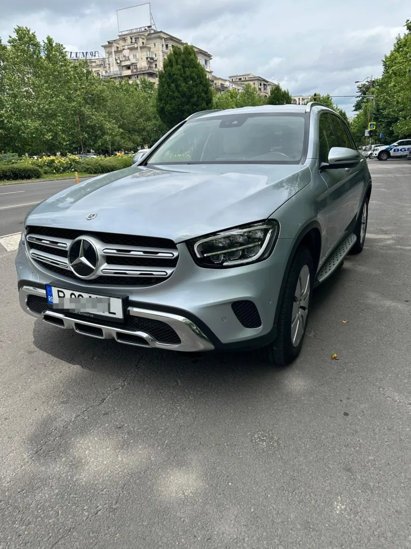Cumpara/ Vinde online Mercedes-Benz GLC 300 2021 SH, la cel mai bun pret pentru tine!