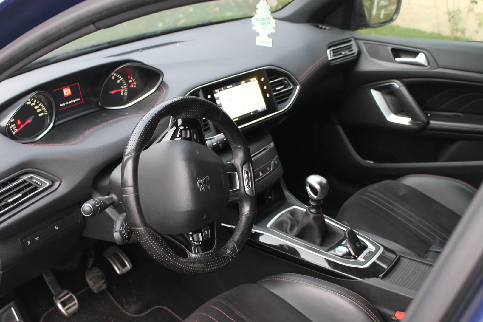 Cumpara/ Vinde online Peugeot 308 2015 SH, la cel mai bun pret pentru tine!
