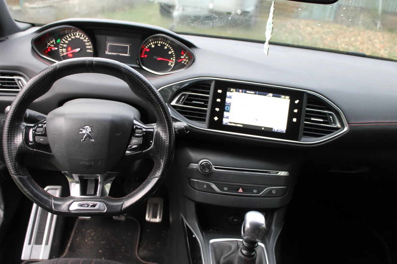 Cumpara/ Vinde online Peugeot 308 2015 SH, la cel mai bun pret pentru tine!