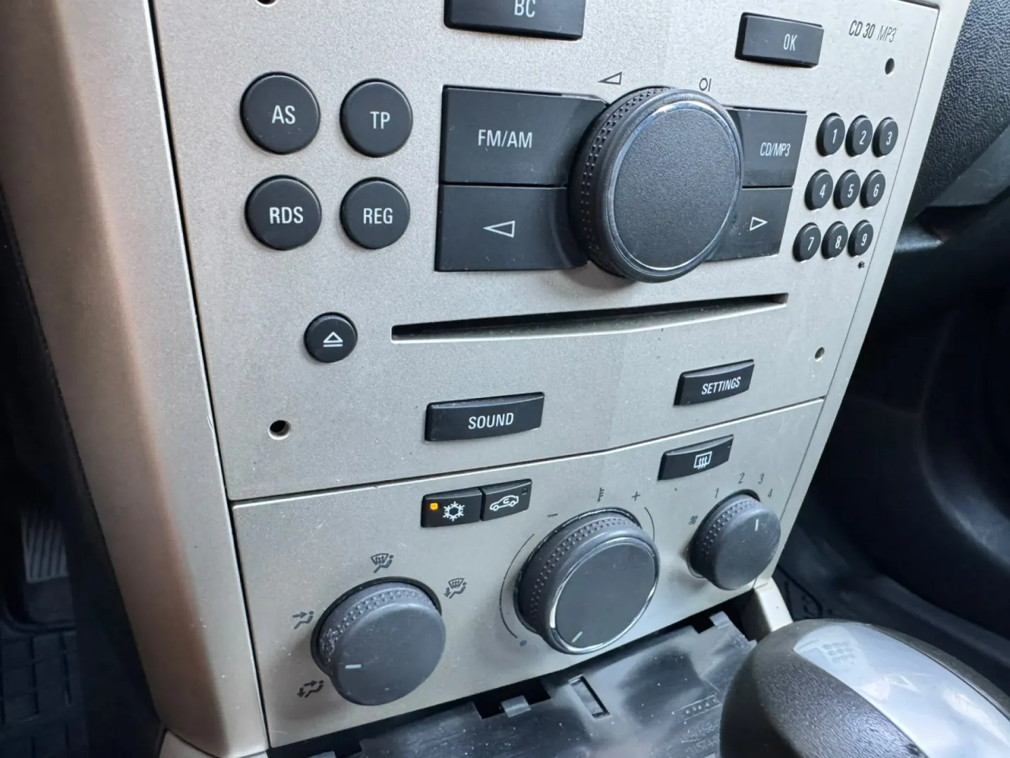 Cumpara/ Vinde online Opel Astra 2007 SH, la cel mai bun pret pentru tine!