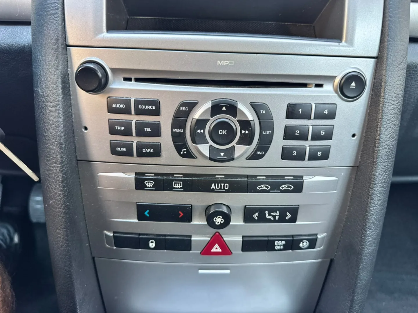 Cumpara/ Vinde online Peugeot 407 2007 SH, la cel mai bun pret pentru tine!