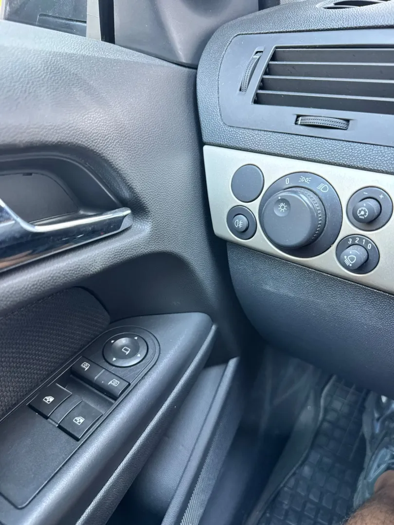 Cumpara/ Vinde online Opel Astra 2007 SH, la cel mai bun pret pentru tine!
