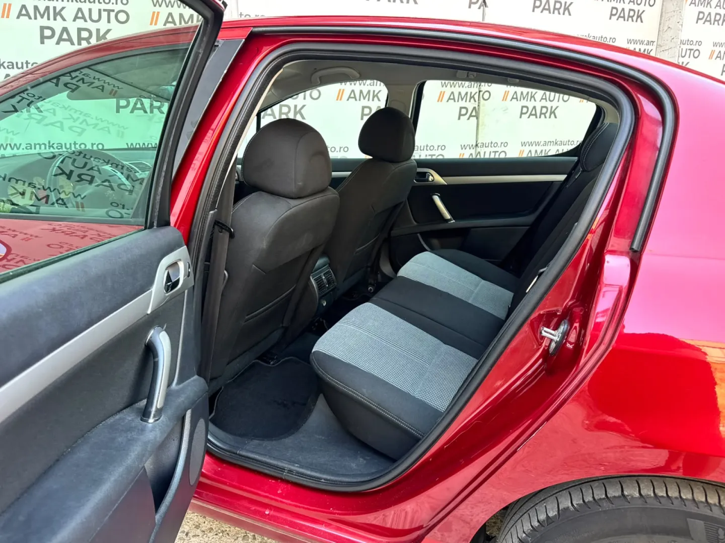 Cumpara/ Vinde online Peugeot 407 2007 SH, la cel mai bun pret pentru tine!