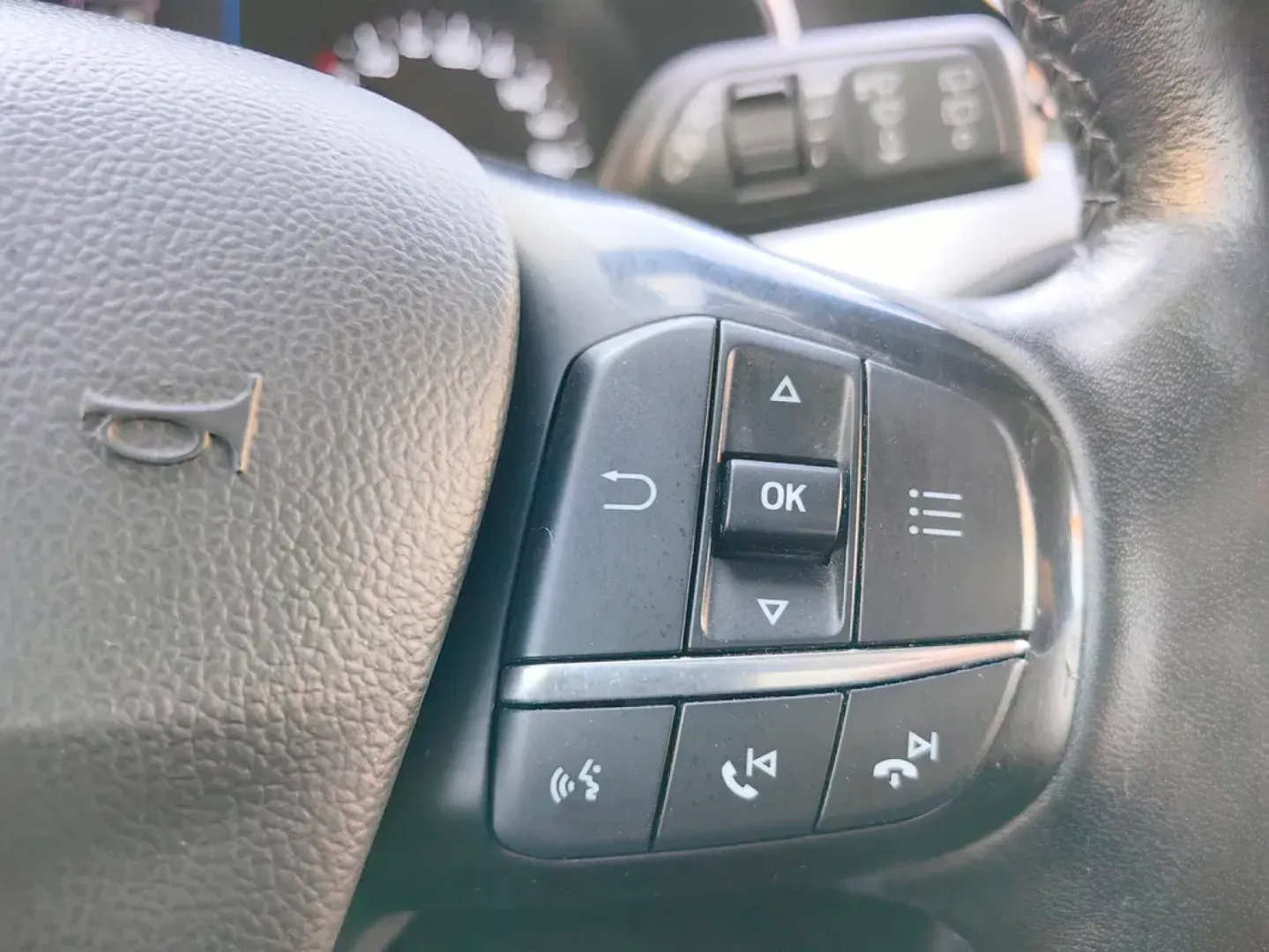 Cumpara/ Vinde online Ford Focus 2021 SH, la cel mai bun pret pentru tine!