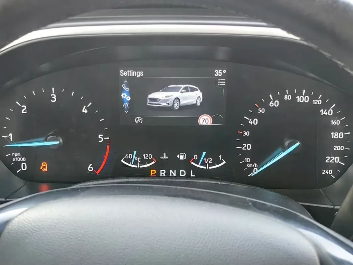 Cumpara/ Vinde online Ford Focus 2021 SH, la cel mai bun pret pentru tine!