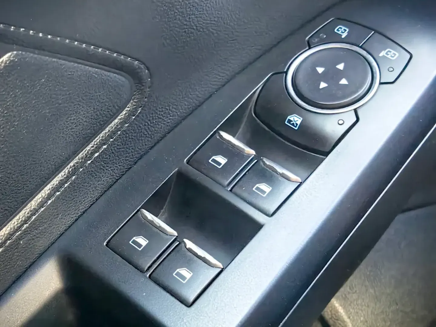 Cumpara/ Vinde online Ford Focus 2021 SH, la cel mai bun pret pentru tine!